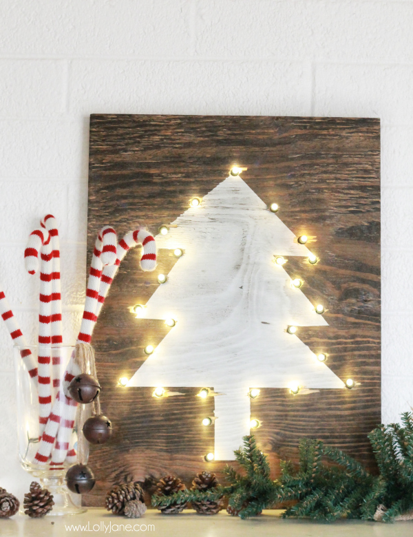 DIY tree marquee sign | easy tutorial how to make this cute rustic Christmas sign!