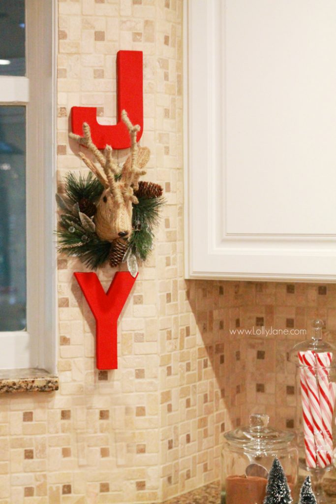 Christmas Kitchen Decor - Clean and Scentsible