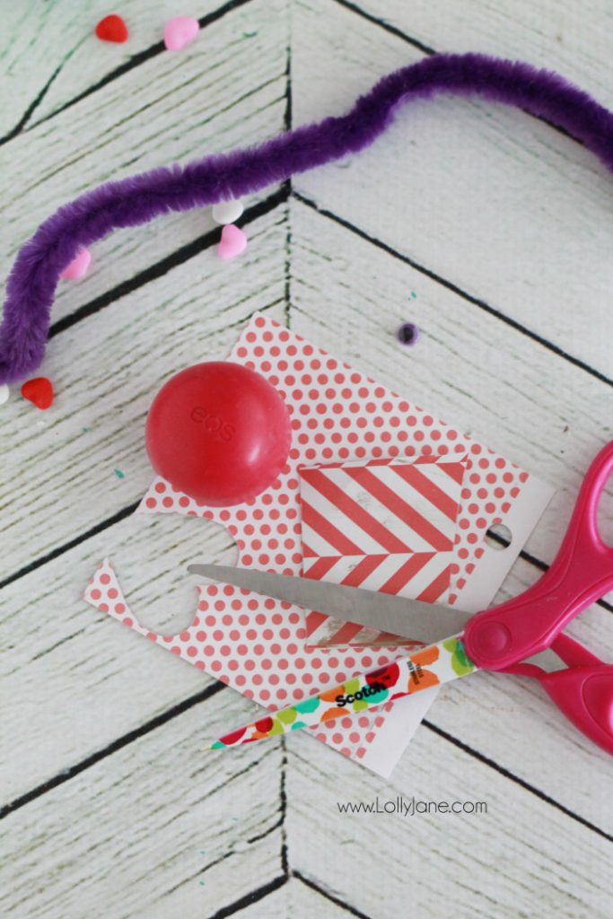 EOS love bug Valentine, so adorable and so easy! Makes a fun Valentine gift, great for kids or a cute teacher gift or fun coworker gift as well! Click through for the final product!