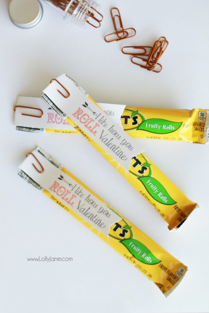 I like how you ROLL, Valentine! Free printable tag! No candy Valentine's Day idea, yummy fruit roll ups!