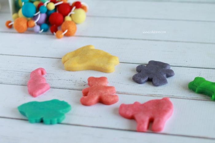 Easy rainbow playdough recipe...only 4 ingredients, just heat and knead then add coloring. Great kids craft, keep kids busy for hours!