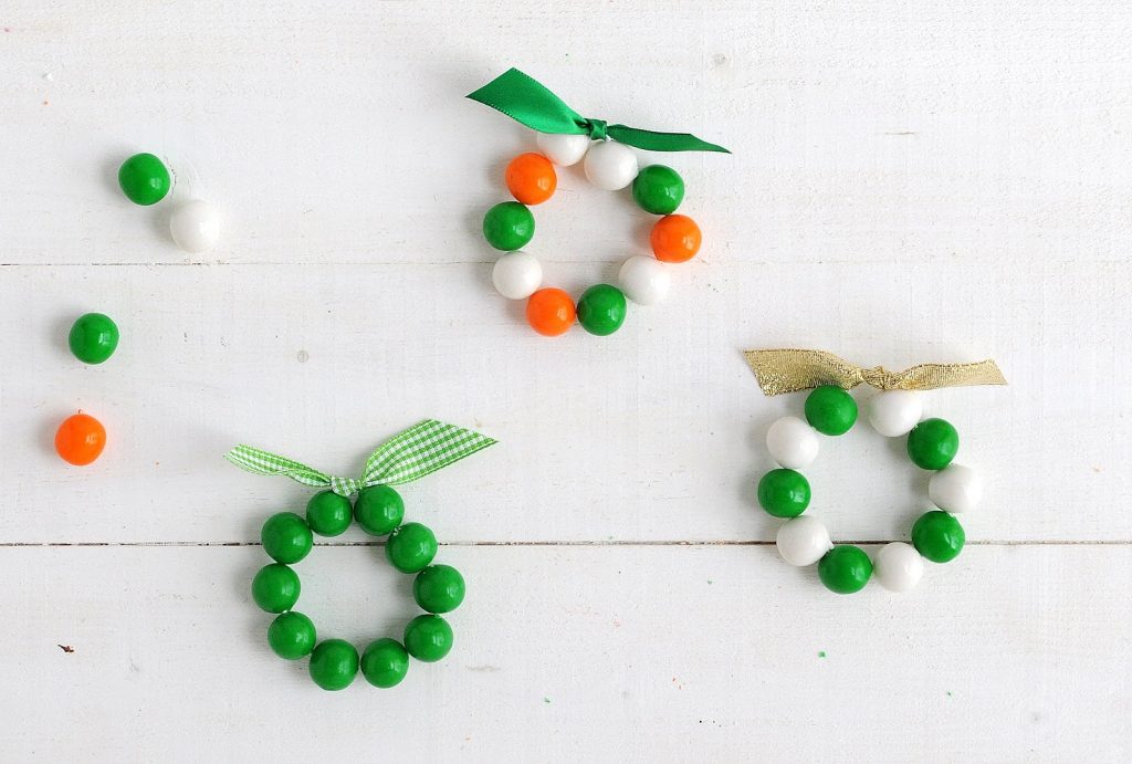 St. Patrick’s Day gumball bracelets