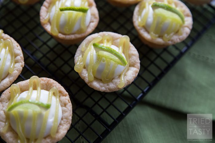 Holy YUM! These lime curd sugar cookie cups are sooo good!! What a fun family treat or great neighbor gift idea!