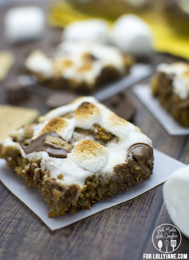 Recipe for these Peanut Butter S'mores Cookie Bars look AMAZING!!!