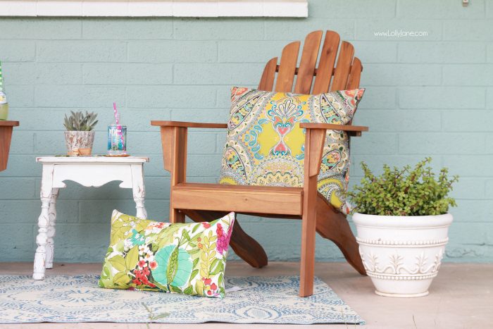 Colorful front porch ideas and tips, lots of pretty decor ideas by layering textures and patterns.