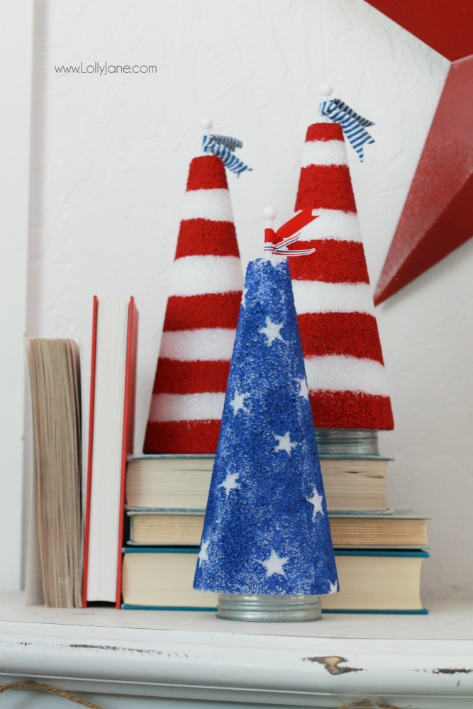 Easy 4th of July mantel! Love this patriotic decor using found things around the house. DIY 4th of July mantel, the patriotic foam cones were easy to make, inexpensive 4th of July decor!