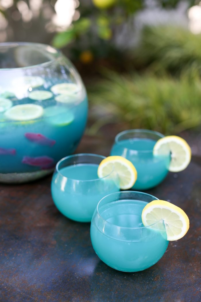 Try this fishbowl punch, yum! Plus Top 5 punch recipes! Click through for 4 more yummy punch recipes plus luau party ideas!