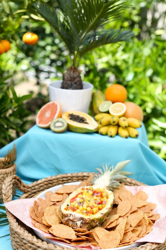 Make a fun layout for summer snacks for the perfect summer party! Plus top 5 punch recipes! Click through for 4 more yummy punch recipes plus luau party ideas!  