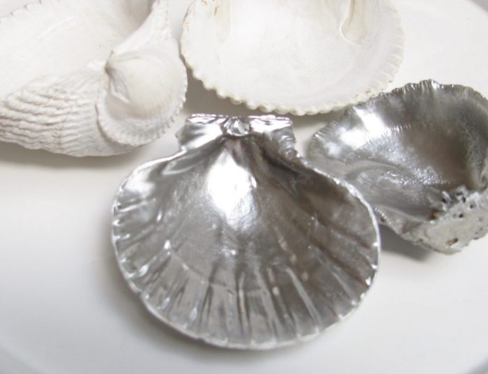 DIY Seashell Candle Tutorial |happyhappynester.com