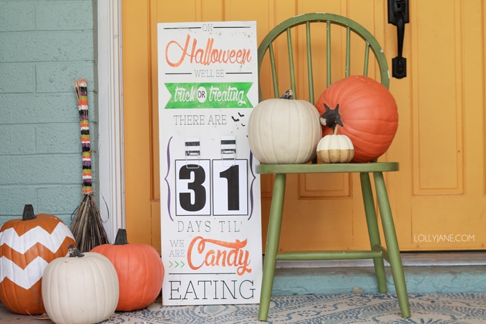 DIY Halloween countdown board