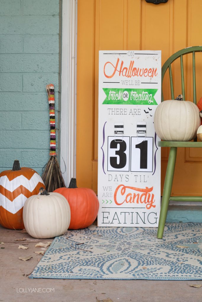 DIY Halloween Countdown Board with FREE printable numbers!