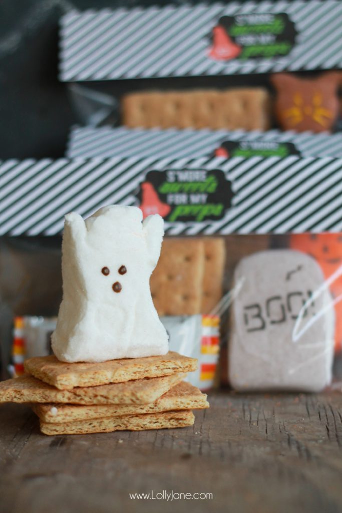 FREE Halloween S'More Treat Bag Toppers. Just toss a few graham crackers + Halloween PEEPS marshmallow + chocolate bar in a baggie then add a topper for an easy Halloween hand out!