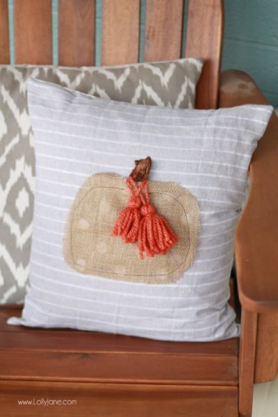 Easy fall pumpkin pillow tutorial