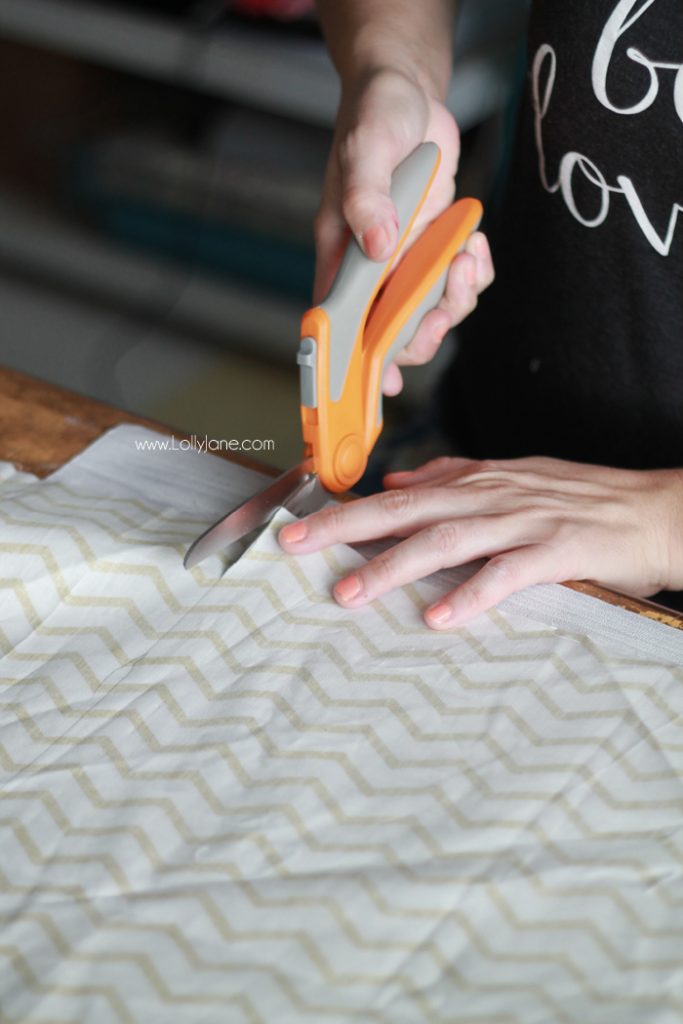 Easy DIY Fall Pumpkin Pillow tutorial