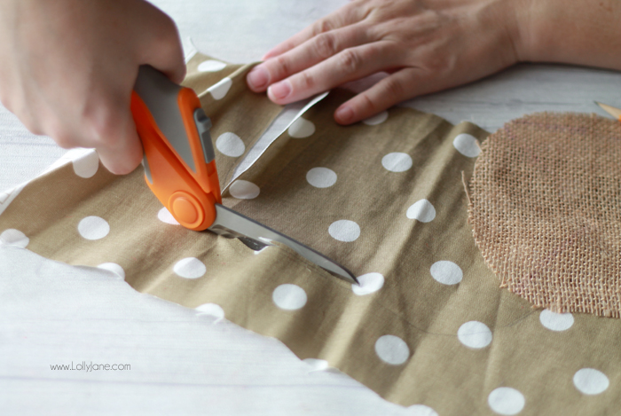 Easy DIY Fall Pumpkin Pillow tutorial 