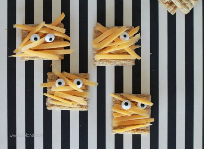 Halloween Party Mummy Cracker Appetizers, perfect for spooky parties!