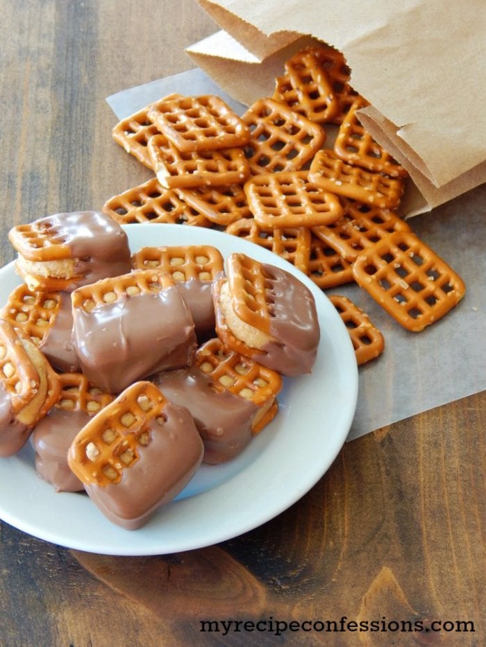 Easy buckeye pretzels recipe. Yummy fall recipe idea. Quick dessert idea! 