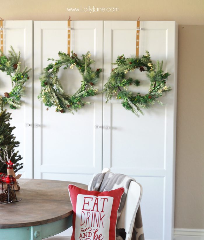Easy Christmas Tablescape Decorating Ideas