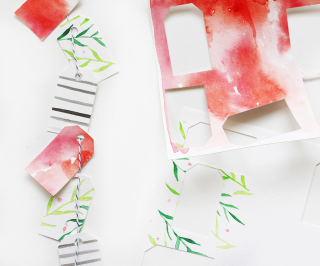 DIY watercolor tags. See this easy tutorial on how to make pretty Christmas tags!