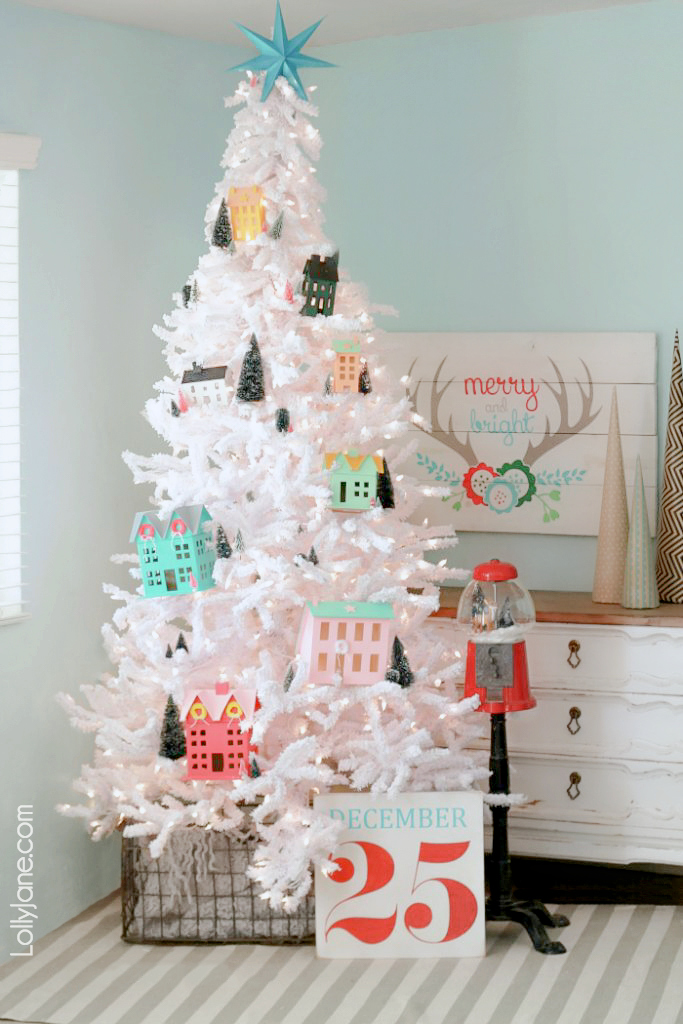 Cutest ever Christmas Village Tree... and those bottle brush trees in it! LOVE! So easy to recreate this look, take a peek! #diy #bottlebrushtree #christmastree #christmasdecorations #christmasvillage