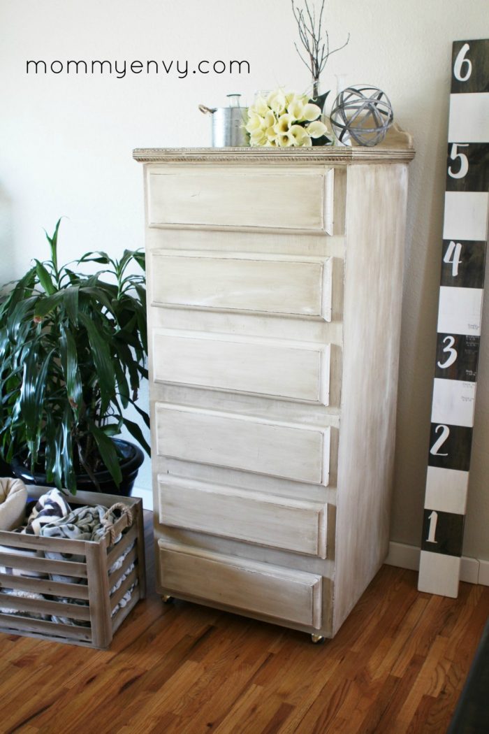 Pretty Antique White Dresser Makeover |via Mommy Envy