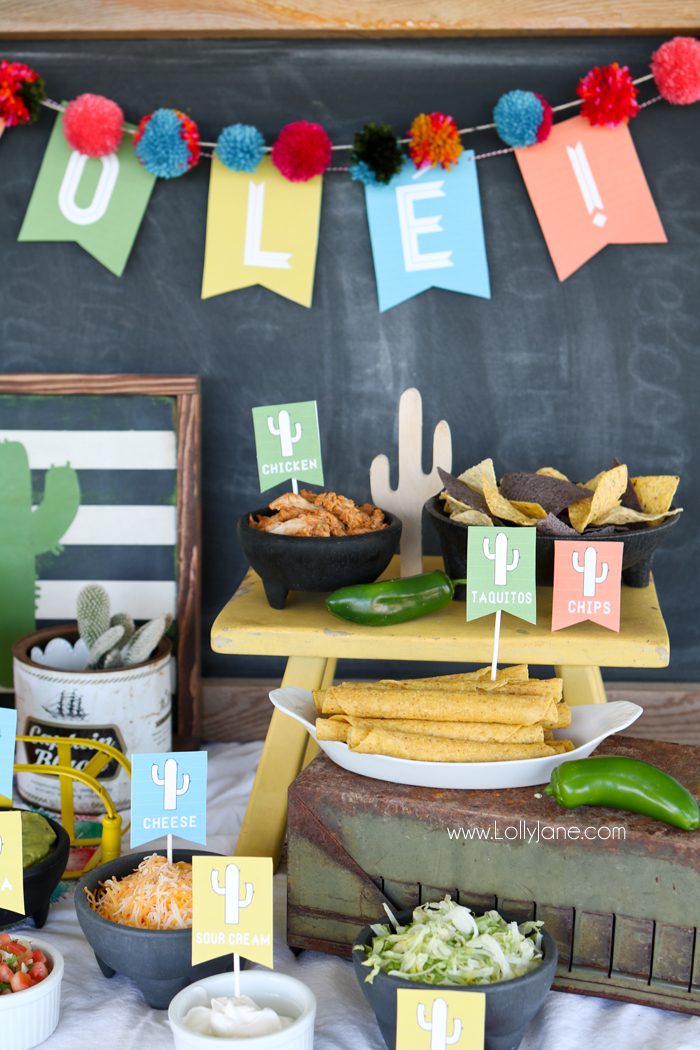 Easy Nacho Bar with FREE Printable Labels + Banner... perfect for a Cinco de Mayo fiesta!