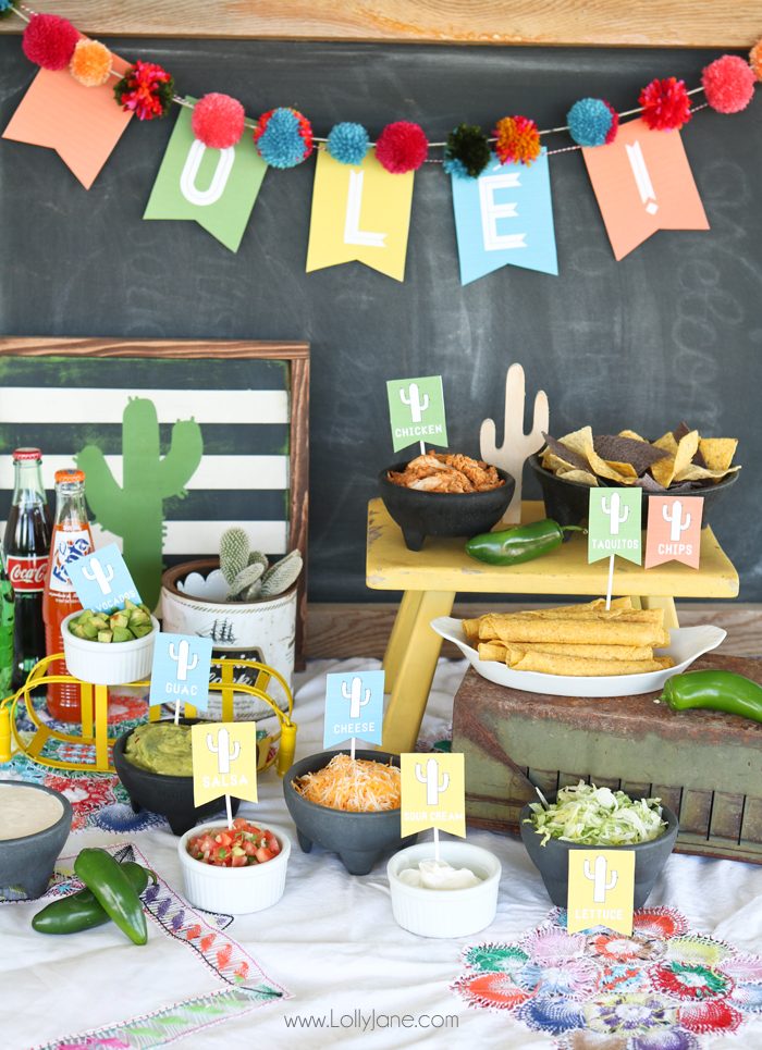 Easy Nacho Bar with FREE Printable Labels + Banner... perfect for a Cinco de Mayo fiesta!