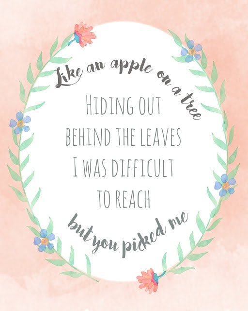 One Fine Frenzy, You Picked Me free print. Love this like an apple on a tree, you picked me free print. Love this floral free printable!