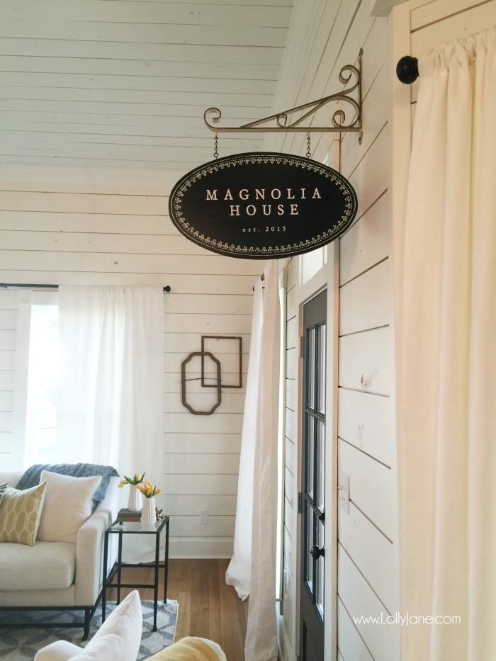 Places to visit in Waco, Texas. Great thrift store suggestions when visiting Magnolia in Waco. Lots of fun finds! Inside look at The Magnolia House and Harp Design Co!!