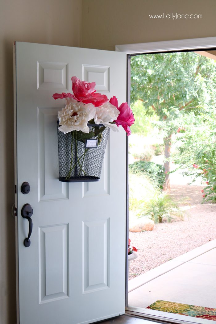 Easy Springy Porch Refresh... love this Door Makeover!