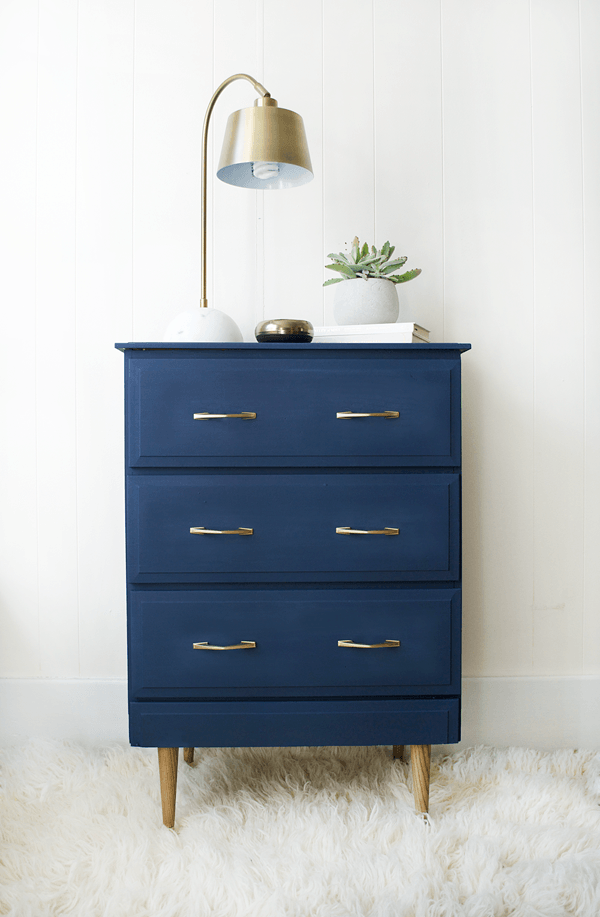 Modern navy nightstand. Love this pretty nightstand makeover! Great modern furniture flip!