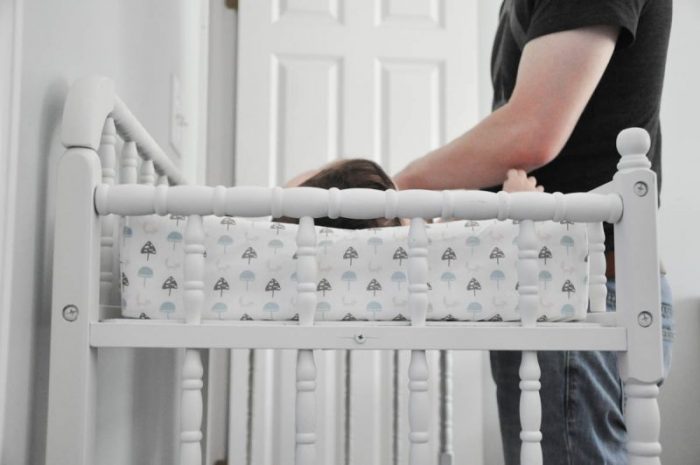 Simple changing pad cover tutorial. Great way to customize baby's nursery with this easy to follow changing pad tutorial. Great sewing tutorial!