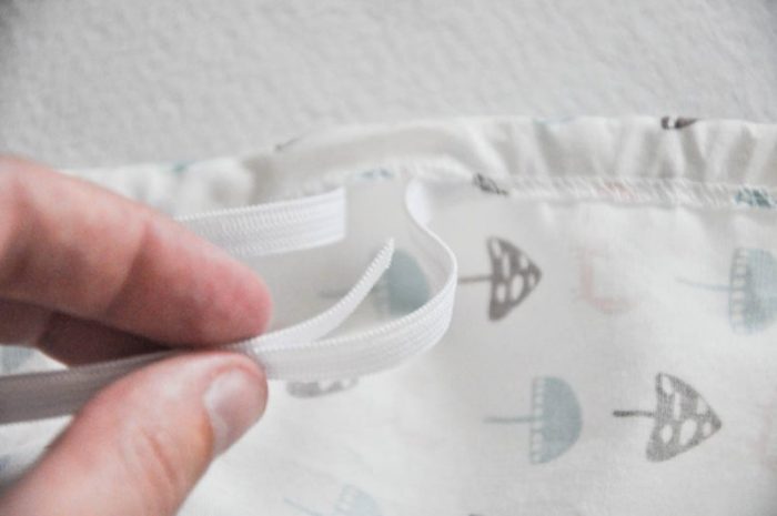 Simple changing pad cover tutorial. Great way to customize baby's nursery with this easy to follow changing pad tutorial. Great sewing tutorial!