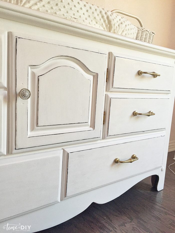 Chippy Glam Dresser Makeover