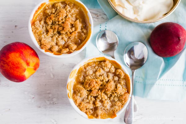 Mini Peach Crisps recipe. SO GOOD! You'll love this family favorite peach crisp recipe, love the mini size for individual portion peach crisps, mm!