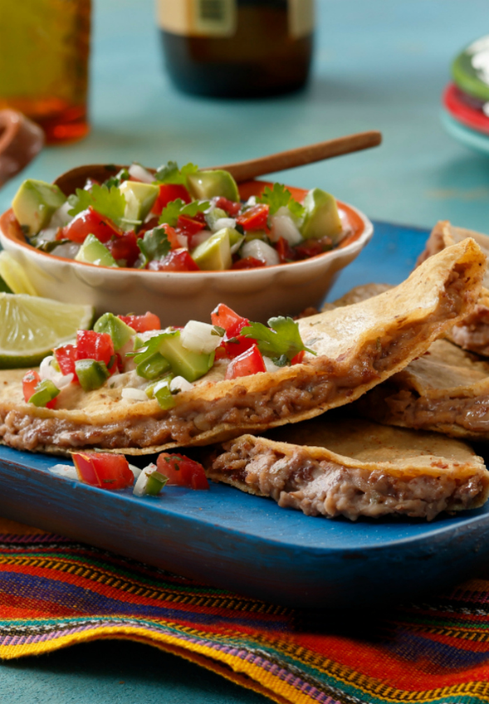 Jalapeno refried beans tacos, so yummy! Easy Mexican food dish, mm!