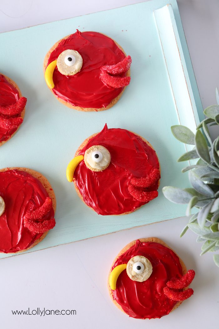 Cute! Easy peasy Parrot Sugar Cookies, great for a jungle theme party!