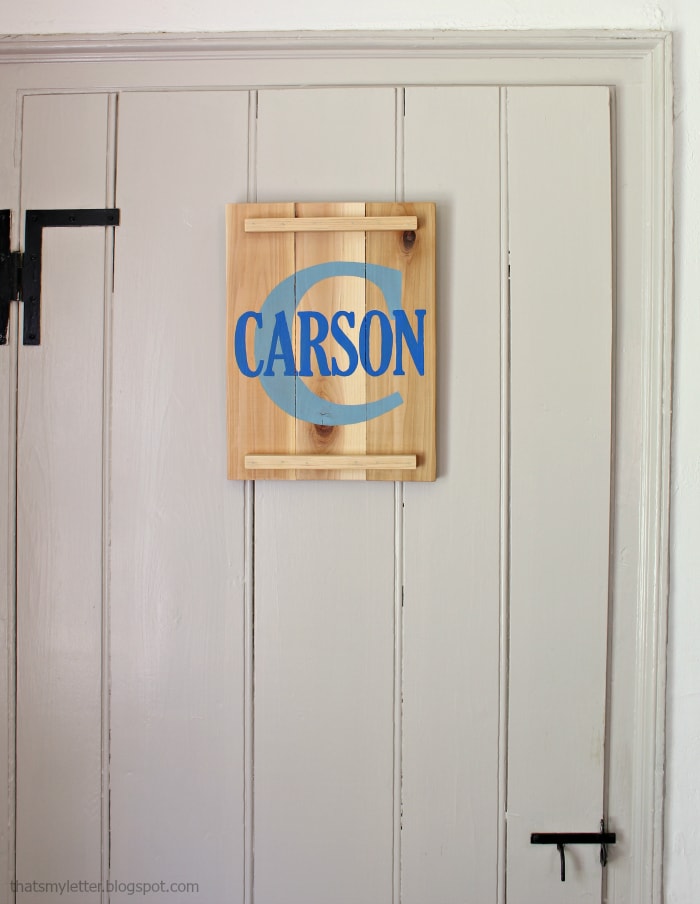 DIY Cedar Name Plaque. Super cute for wall art or door hanger and FAST to make and personalize!
