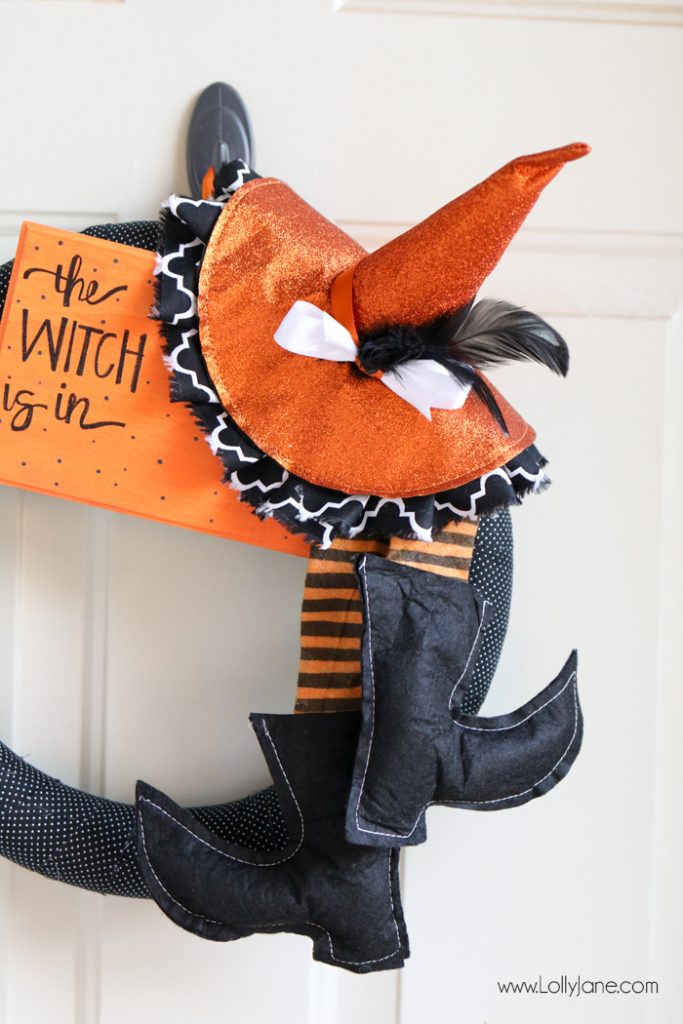 Super cute and EASY fabric wrapped Halloween witch wreath. Love the handmade sign "The Witch is In!"