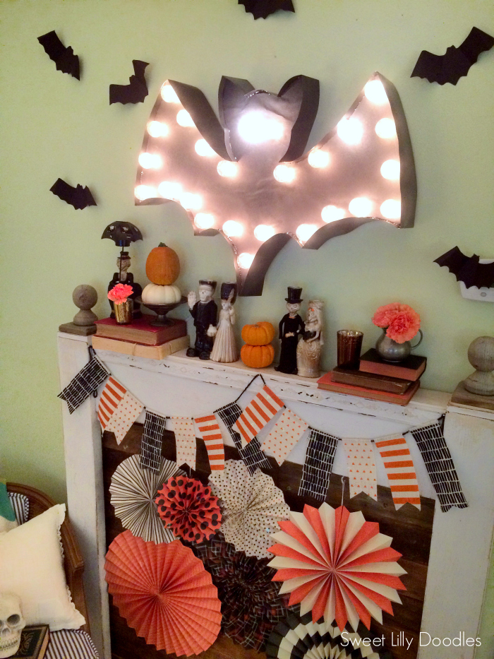 DIY Bat Marquee with FREE Bat Silhouette, perfect for Halloween! 