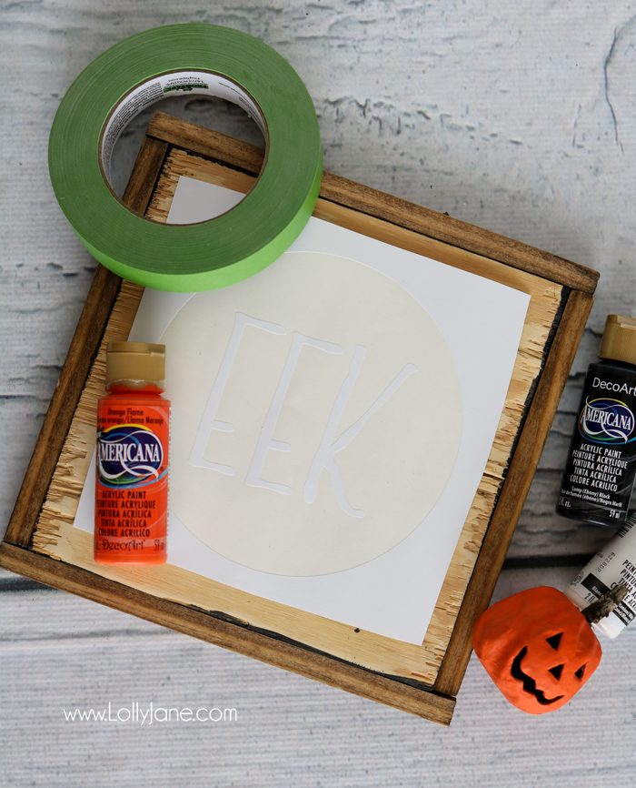 Easy DIY Halloween striped "Eek!" sign.. super cute for the spooky holiday and includes cut file to make your own!