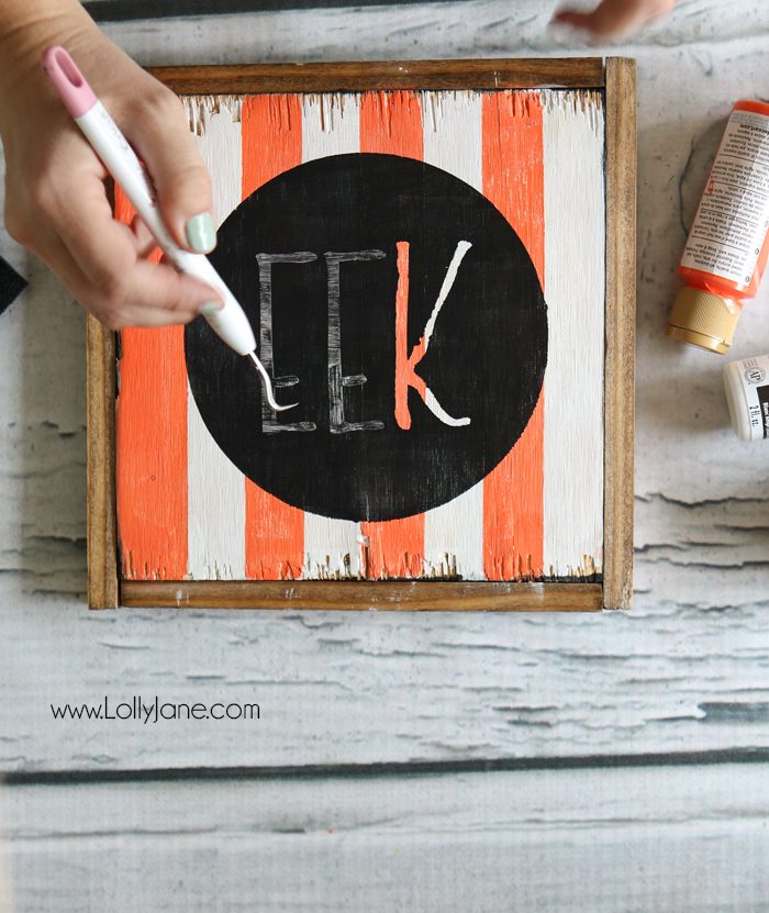 Easy DIY Halloween striped "Eek!" sign.. super cute for the spooky holiday and includes cut file to make your own!