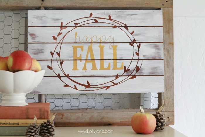 DIY Happy Fall Pallet Sign | See how easy it is to make this cute Happy Fall wood sign! Love this easy fall decor idea!