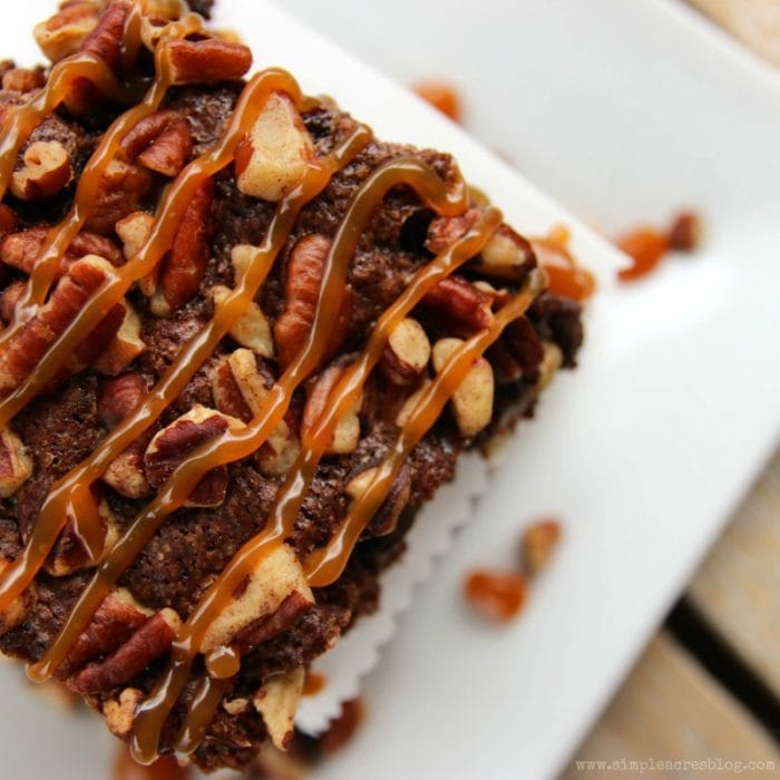 The best homemade fudge brownie. Love these fudge brownies, yum! The caramel pecan brownie toppings are so yummy on these easy fudge brownies!