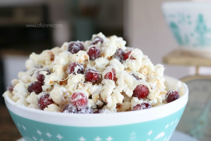 Yummy White Chocolate Cranberry Popcorn recipe, so easy to make. We love this festive holiday dessert, mmm!