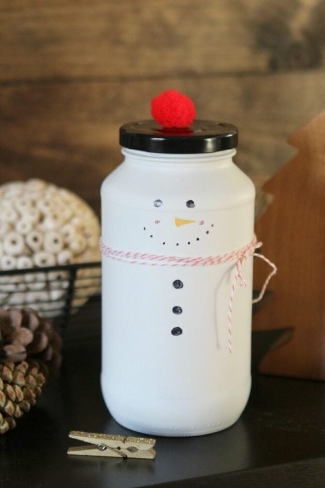 DIY Candy Jar Snowman - Lolly Jane