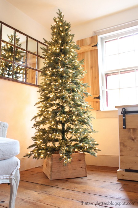 21 Christmas Tree Stand Ideas - Lolly Jane