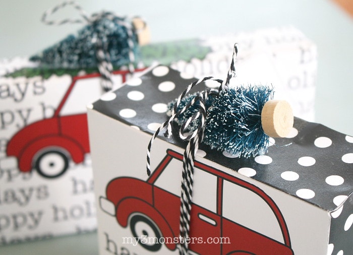 Free printable gift boxes. Love these free printable Christmas gift boxes! Such an easy way to gift wrap!! 5 different design choices!