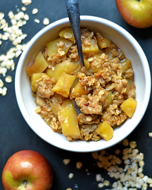 Instant Pot Dessert Recipes - apple crisp