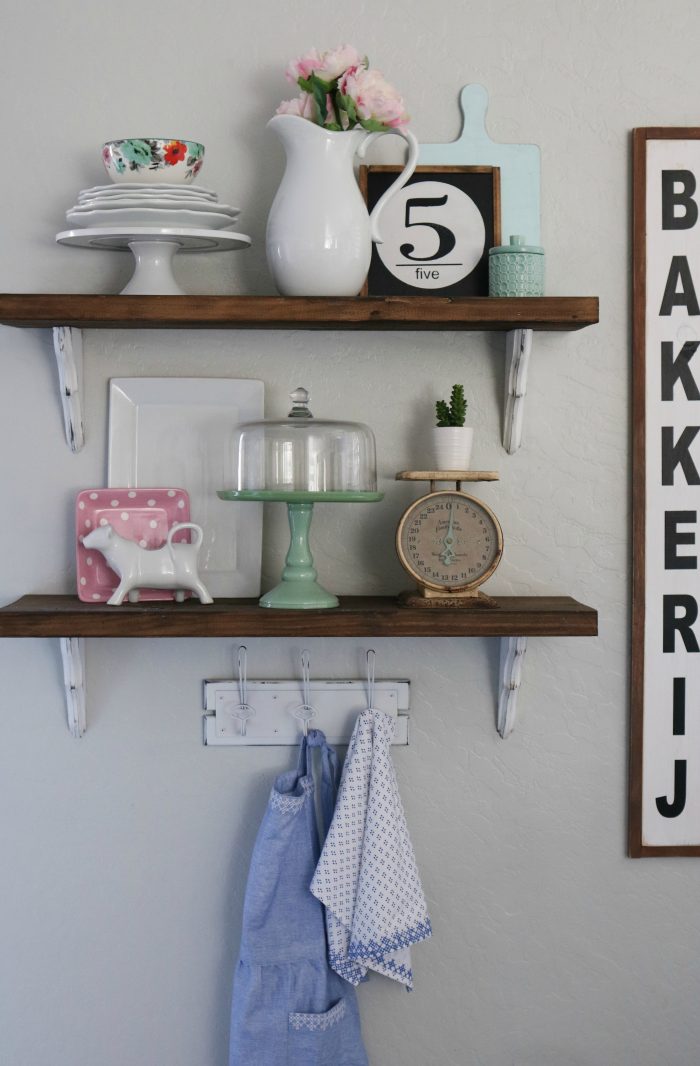 Farmhouse Chic Dining Room Shelf decorating ideas... love!